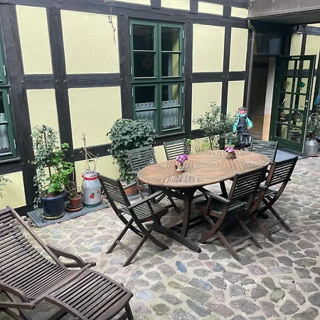 Warener Hof Apartments Waren  Exterior foto